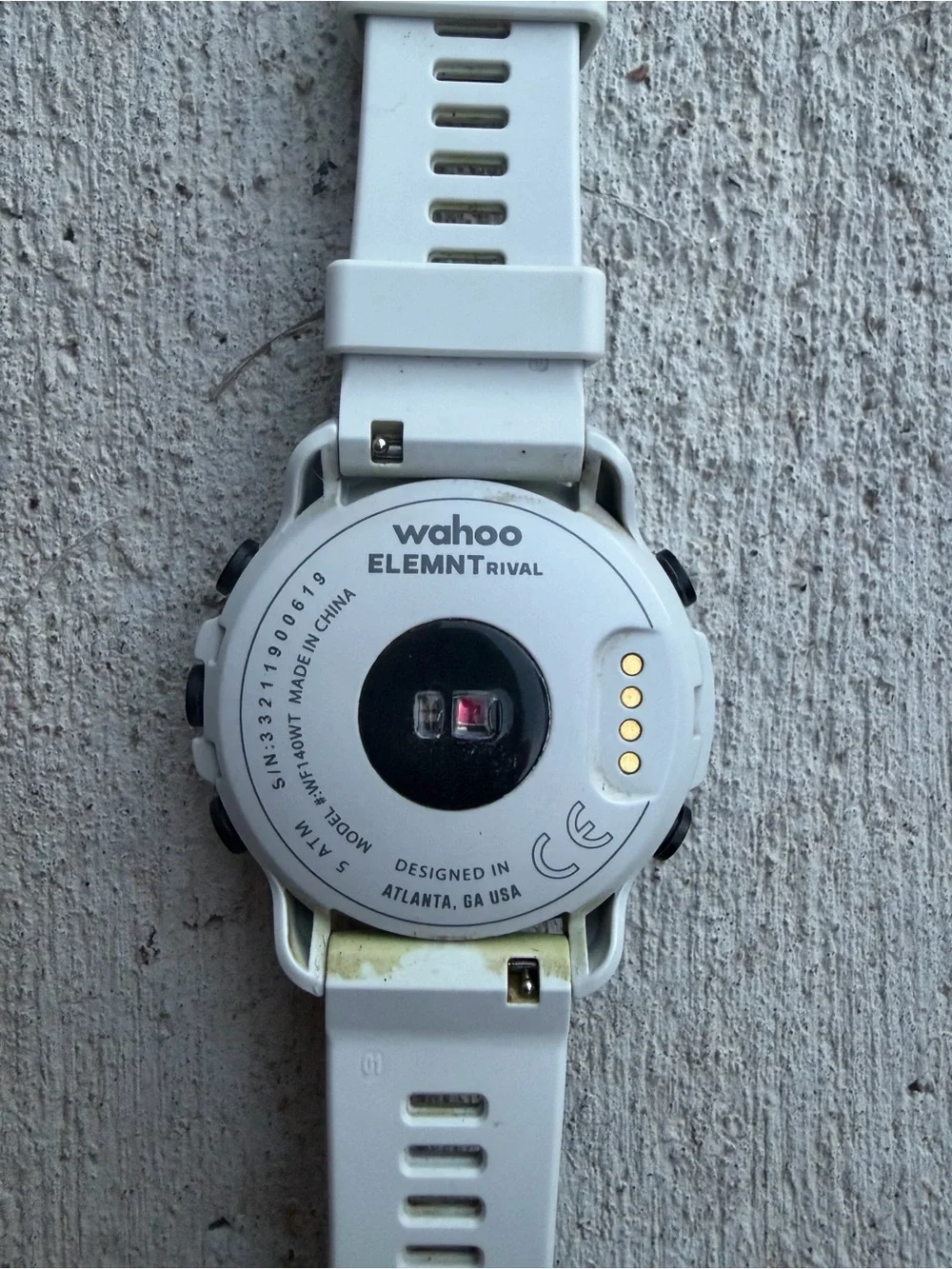Wahoo ELEMNT Rival GPS Multisport Watch + Charger
